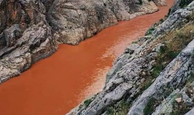Erzincan, İliç’teki Siyanür, Sülfürikasit havuzları çöktü! Atıklar çevreye yayılıyor, 9 İşçiye ulaşılamıyor! Murat Kurum’un onay verdiği ortaya çıktı