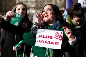 2024-03-04T151101Z_2131988061_RC21F6AO5440_RTRMADP_3_FRANCE-POLITICS-ABORTION-1709573707