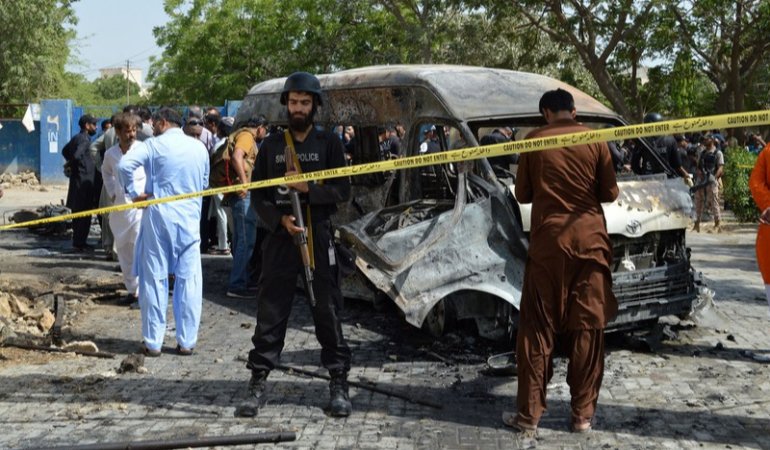 Pakistan’daki intihar saldırısında aralarında Çinli mühendislerin de bulunduğu 6 kişi öldü