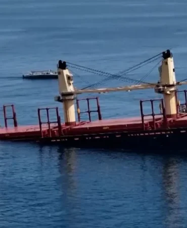 Houthi-Ship-attack_WIDE-THUMB-CLEAN-1709112888