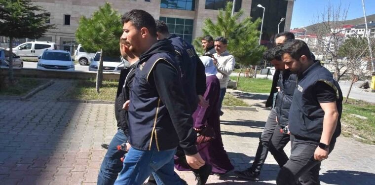 Bombacı Mülayim rumuzlu sosyal medya kullanıcısı Polis çıktı, adliyeye sevk edildi. CHP’den açıklama geldi…