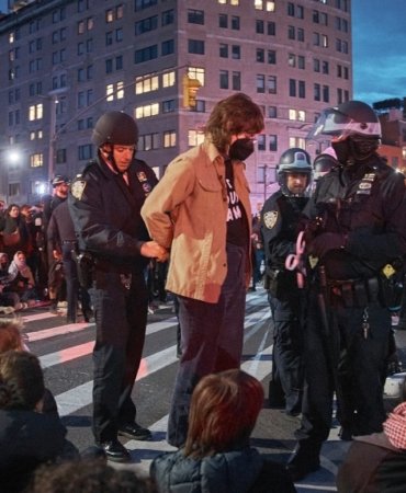 columbia-university-protests-1-6859798-1713963219932