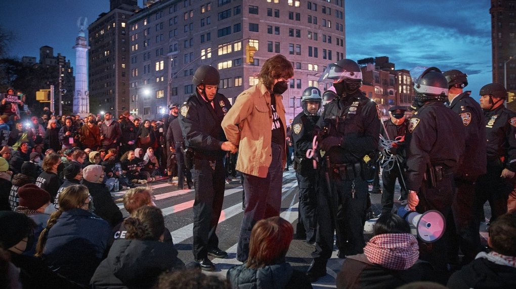 columbia-university-protests-1-6859798-1713963219932
