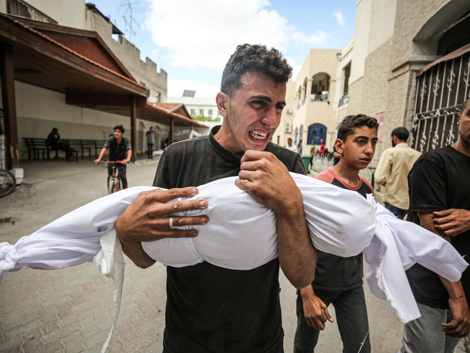 AA-20240516-34580226-34580221-ISRAELI_ATTACKS_ON_GAZA_CONTINUE-1715849076