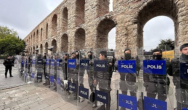 akp-li-bakan-yerlikaya-dan-1-mayis-aciklamasi-taksim-e-ilerlemeye-calisan-217-kisi-gozaltina-alindi-yurt-genelinde-toplam-gozalti-sayisi-226-9047