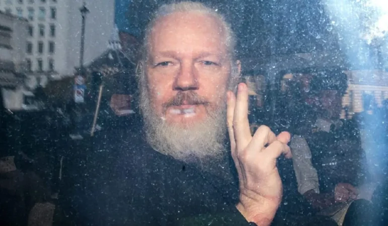 Julian Assange, Yüksek Mahkeme’nin ABD’ye iadeye karşı temyiz başvurusunu kazandı