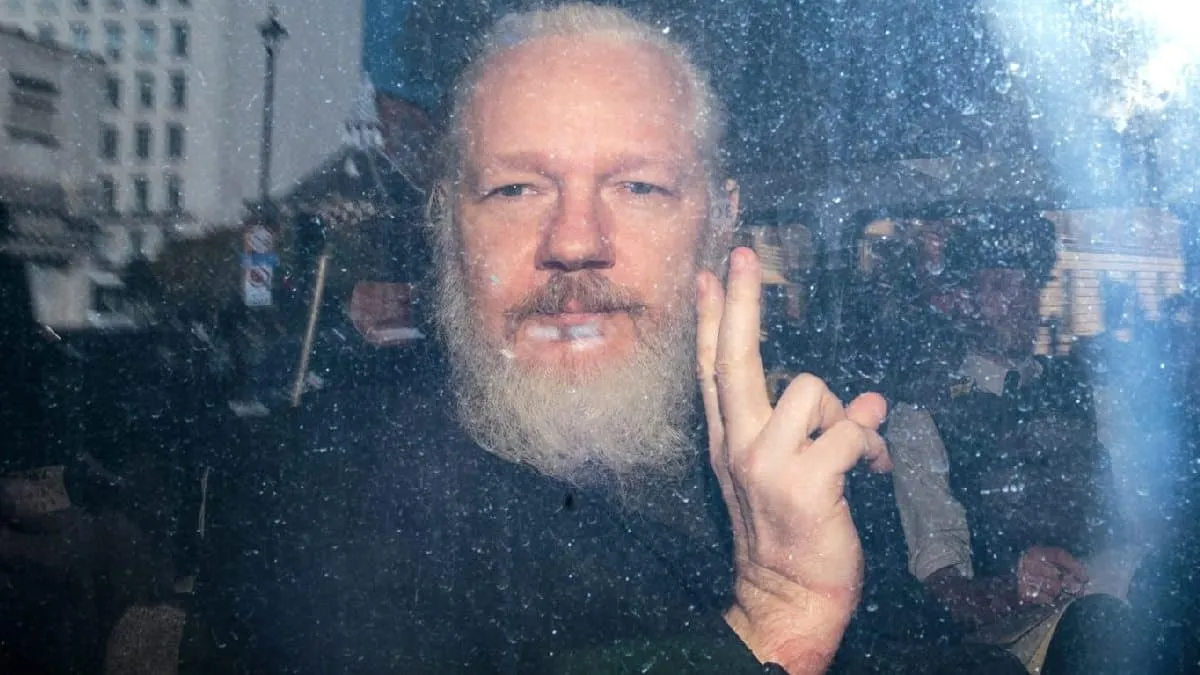 julian-assange-1