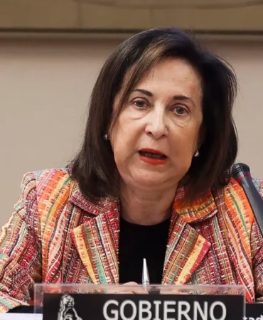 ministra-defensa-margarita-robles-comparece-congreso_98