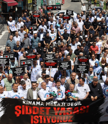 ogretmenler-turkiye-genelinde-is-birakti-17314638_2245_m