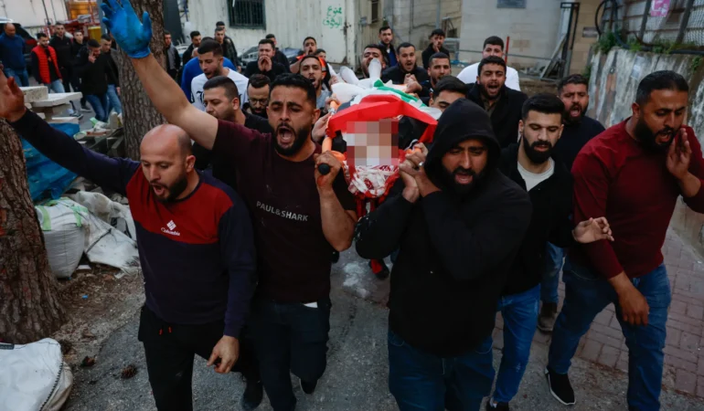 İsrail, ‘Güvenli Bölge’ saldırısında 7 Filistinli öldü. İsrailli Yerleşimciler 549 kişiyi öldürdükleri Batı Şeria’ya saldırmaya devam ediyor…