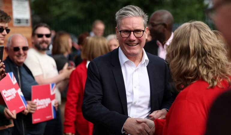 İngiltere’de İşçi Partisi seçimi ezici çoğunlukla kazandı!