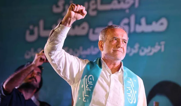 İran’ın 9. Cumhurbaşkanı, Türk kökenli Mesud Pezeşkiyan oldu