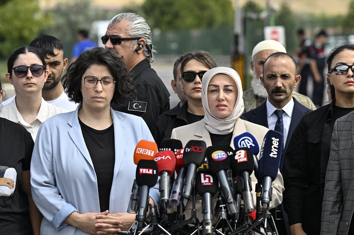 sinan-atesin-esi-ayse-atesten-durusmanin-ardindan-aciklama_633c579