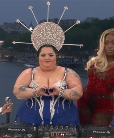 thumbs_b_c_6353a7f7eb44e8cff83591e4651b542a