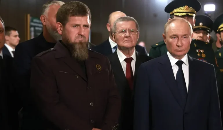 Ukrayna Rusya’yı İHA saldırısıyla hedef aldı! Putin, 13 yıl sonra Çeçenistan’a giderek Kadirov’la görüştü