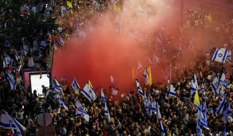 Gazze’de İsrailli esirlerin cesetleri bulundu, İsrailli protestocular sokaklara akın etti
