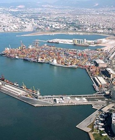 sonunda-yaptilar-izmir-limani-baeli-sirkete-peskes