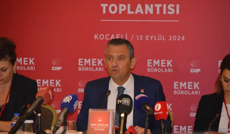 Ana muhalefet Erken Seçim umudunun yolunu Kasım 2025’e uzattı! Özgür Özel, Cumhurbaşkanı Tayyip Erdoğan’ın yeniden adaylığı için…