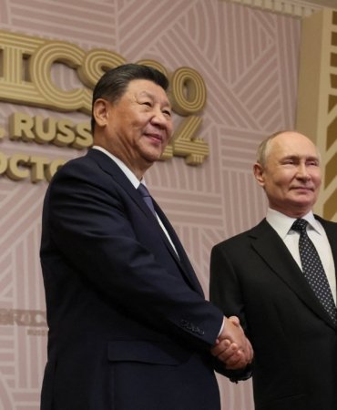 1729718130_319831_1729717915_083731Putin_Xi_at_BRICS_Su_8iKmXlW