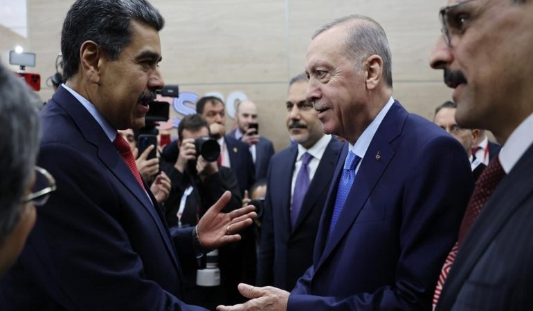 Erdoğan, 16. Brics Zirvesi’nde Maduro ve Putin ile görüştü