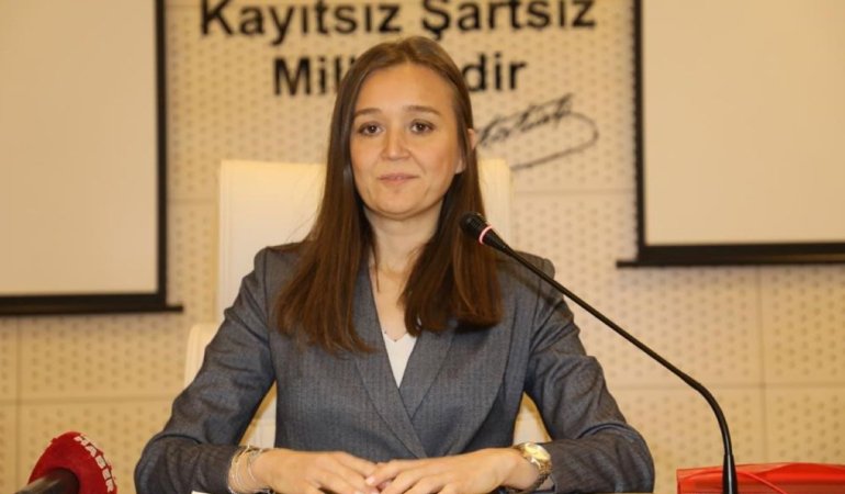 Gülşah Durbay, sosyal medyada yer alan iddialara böyle yanıt verdi: İftiracılarla mahkemede hesaplaşacağım!