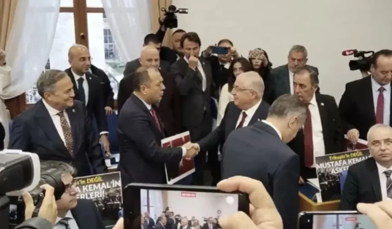 TBMM’de Teğmenler protestosu!