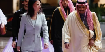 2025-01-12T083341Z_186267873_RC288CASZKXL_RTRMADP_3_SYRIA-SECURITY-SAUDI-MEETING-1736679435