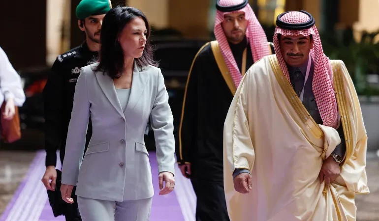 Batılı ve Ortadoğulu diplomatlar, Suriye’ye yaptırımların hafifletilmesini görüşecek