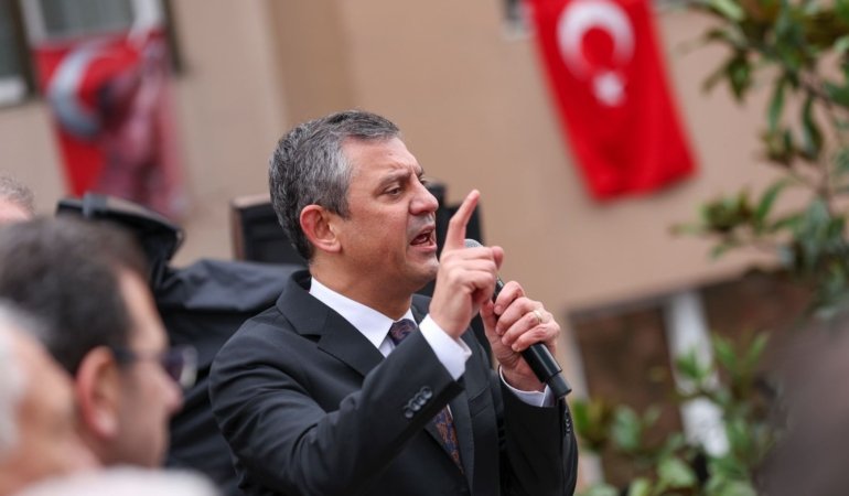 CHP, Belediye Başkanı gözaltına alınan Beşiktaş’ta miting yaptı