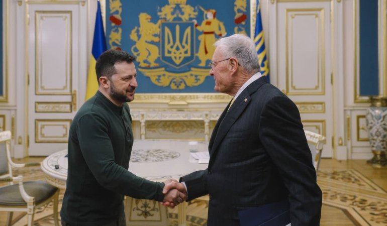 Zelensky resti gördü: ABD, Ukrayna’daki değerli mineraller için anlaşma imzalayacak, ülkesine barış getirecekse Zelensky istifa edecek…