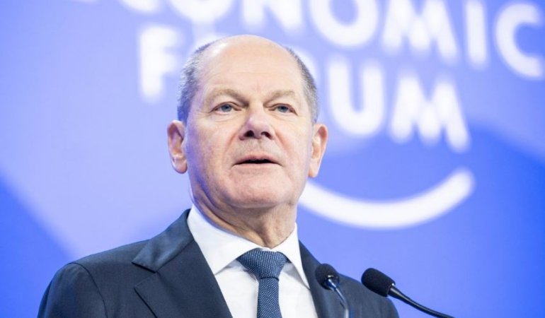 Almanya Başbakanı Scholz, NATO’nun Grönland’daki varlığını artırmayı ve sınır dokunulmazlığını savundu