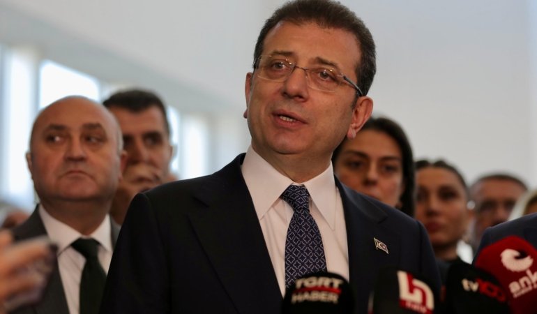 CHP’de yapılan önseçimde, tutuklanan İBB Başkanı Ekrem İMAMOĞLU, partinin Cumhurbaşkanı adayı oldu. 15 milyon kişi oy kullandı, Özgür ÖZEL…