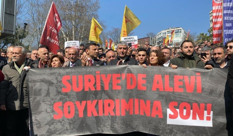 Suriye’deki HTŞ güçlerinin Alevi katliamı, Türkiye’de protesto edildi