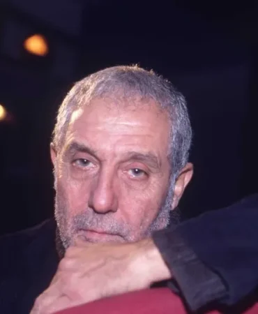 0x0-sanatci-ilhan-sesen-hayatini-kaybetti-1748258024945