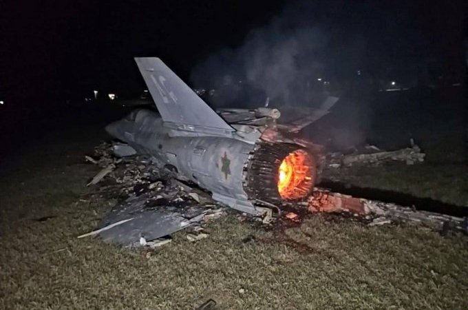 İran, İsrail’in 2 adet F-35 uçağını düşürdüğünü duyurdu