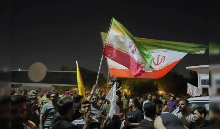 İran, Katar ve Irak’taki ABD üslerine füze saldırısı düzenledi