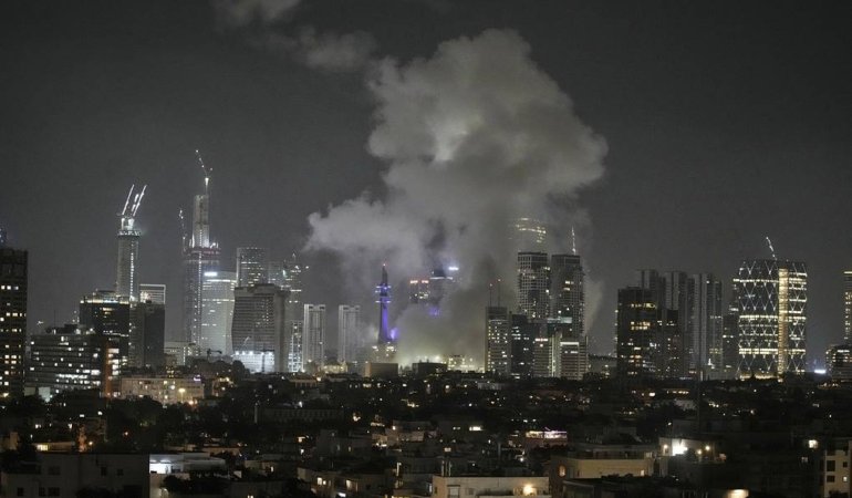 Husiler, Tel Aviv’deki bir hedefe hipersonik füzeyle saldırdıklarını açıkladı