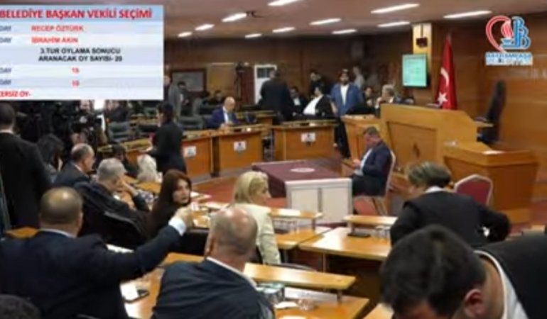 Bayrampaşa Belediyesi’nde 3. tur oylamadan da sonuç çıkmadı, 4. turda yeni belediye başkan vekili belirlenecek…