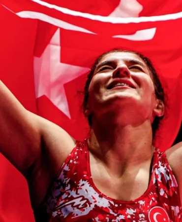 nesrin-bas-ucuncu-kez-dunya-sampiyonu-czyw