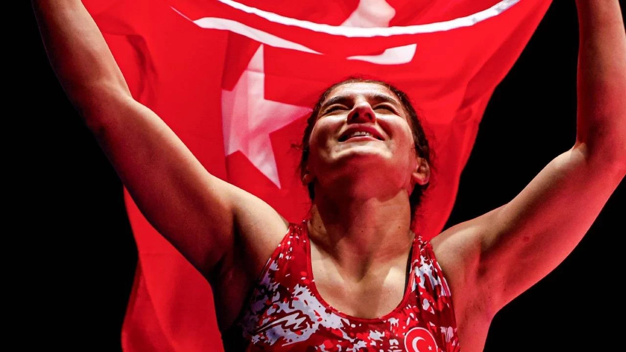 nesrin-bas-ucuncu-kez-dunya-sampiyonu-czyw