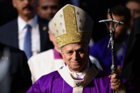 aa-20251129-39844962-39844937-vatikan-devlet-baskani-papa-14-leo-istanbulda-1764430051-870-x750