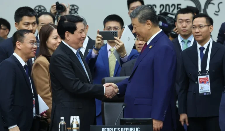 Çin Devlet Başkanı Şi Cinping APEC’te, ABD’ye karşı küresel yapay zeka kurumu kurulmasını önerdi