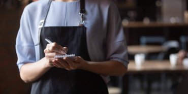 Spotted-Pig-Sexual-Harassment-Still-Persists-in-Restaurants-scaled-1