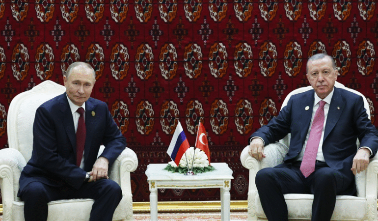 Cumhurbaşkanı Erdoğan, Rusya Devlet Başkanı Putin ile Türkmenistan’da görüştü
