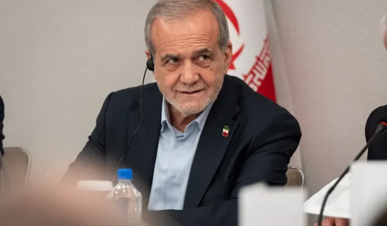 İran Cumhurbaşkanı Pezeşkiyan, protestolarda gerilimin artmasından Trump, Netanyahu ve AB’yi sorumlu tuttu