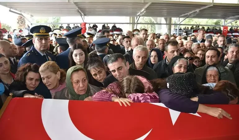 Balıkesir’de düşen F-16’nın  şehit pilotu İBRAHİM BOLAT son yolculuğuna uğurlandı