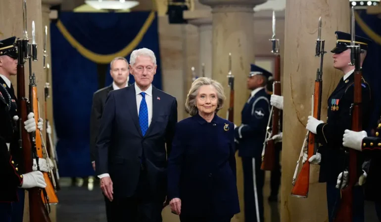 Bill ve Hillary Clinton, Epstein Soruşturmasında mahkeme celbine uymayı reddediyor, Cumhuriyetçiler ‘İtaatsizlik Davası’ açmakla tehdit ediyor