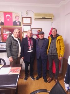Kartal Anafartalılar Spor Kulübü yönetimi Başkanı Bayram Zorgül ve Yardımcıları