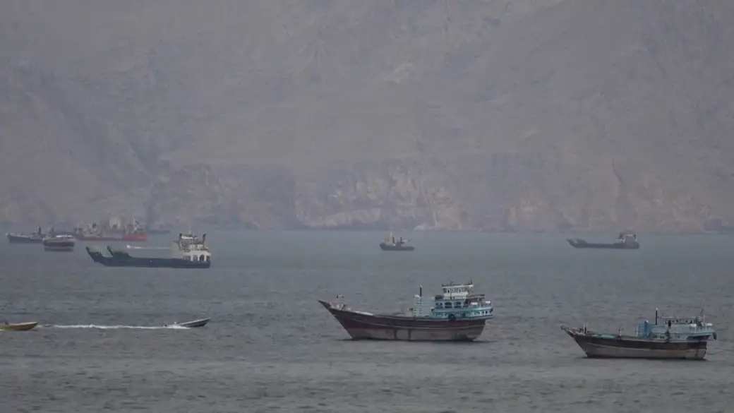 2026-04-22T103436Z_1_LWD455922042026RP1_RTRWNEV_C_4559-IRAN-CRISIS-HORMUZ.MP4.00_01_01_22.Still001