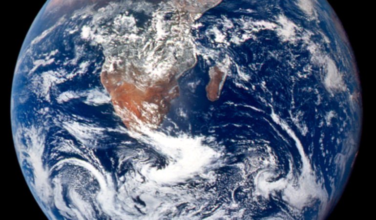 NASA, Ay’a yolculuk esnasında Dünya’nın fotoğraflarını yayınladı: ‘Günaydın dünya’